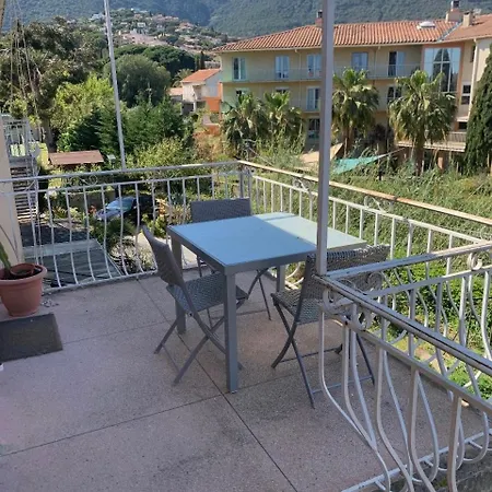 T2 Centre-ville, A Pied, Calme, 4 Couchages شقة *
