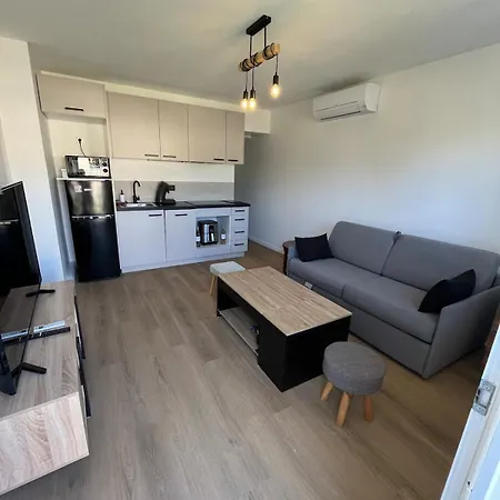 T2 Centre-ville, A Pied, Calme, 4 Couchages * Cavalaire-sur-Mer