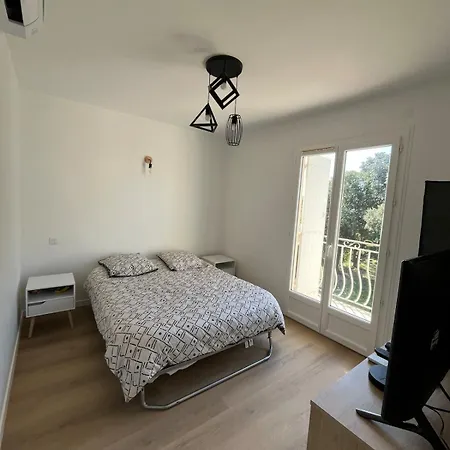 T2 Centre-ville, A Pied, Calme, 4 Couchages * Cavalaire-sur-Mer